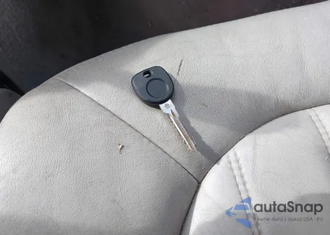 2008 Buick Lucerne Cxl из США, поврежденный, VIN 1G4HD572X8U141895